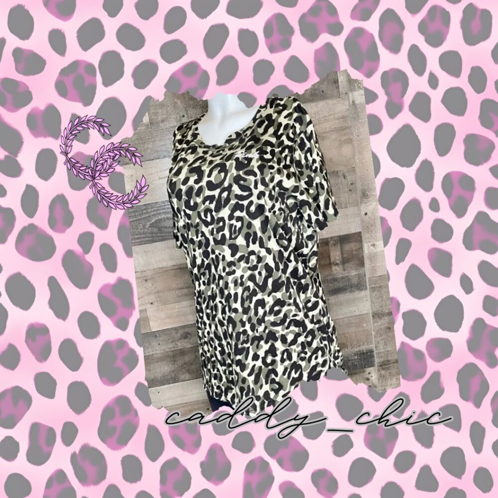 EUC VS PINK Camo Leopard Tee - Size M